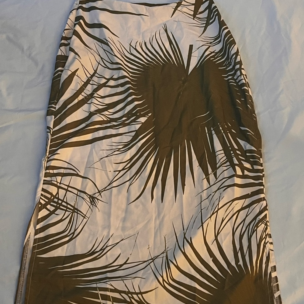 Green and White Palm Leaf Skirt